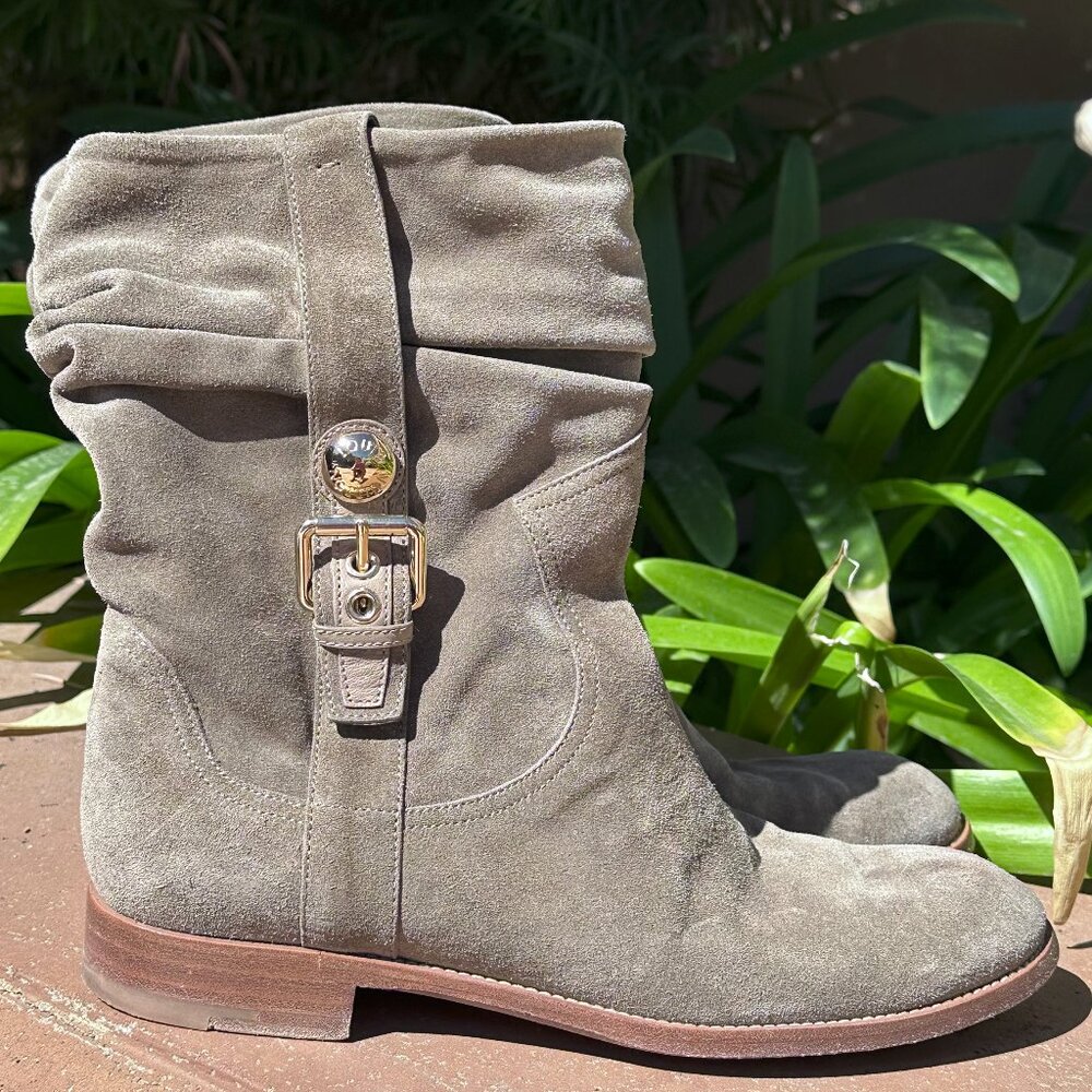 Louis Vuitton Boots Women. Beige/Brown Suede. Great Condition. EUR 40 US9.5